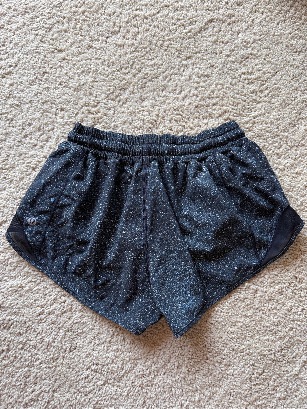 Lululemon Hotty Hot Low Rise Lined Short 2.5” Inseam - Picture 3 of 5